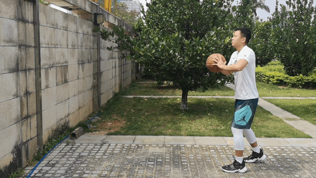 前锋如何通过专项训练提升投篮命中率_1